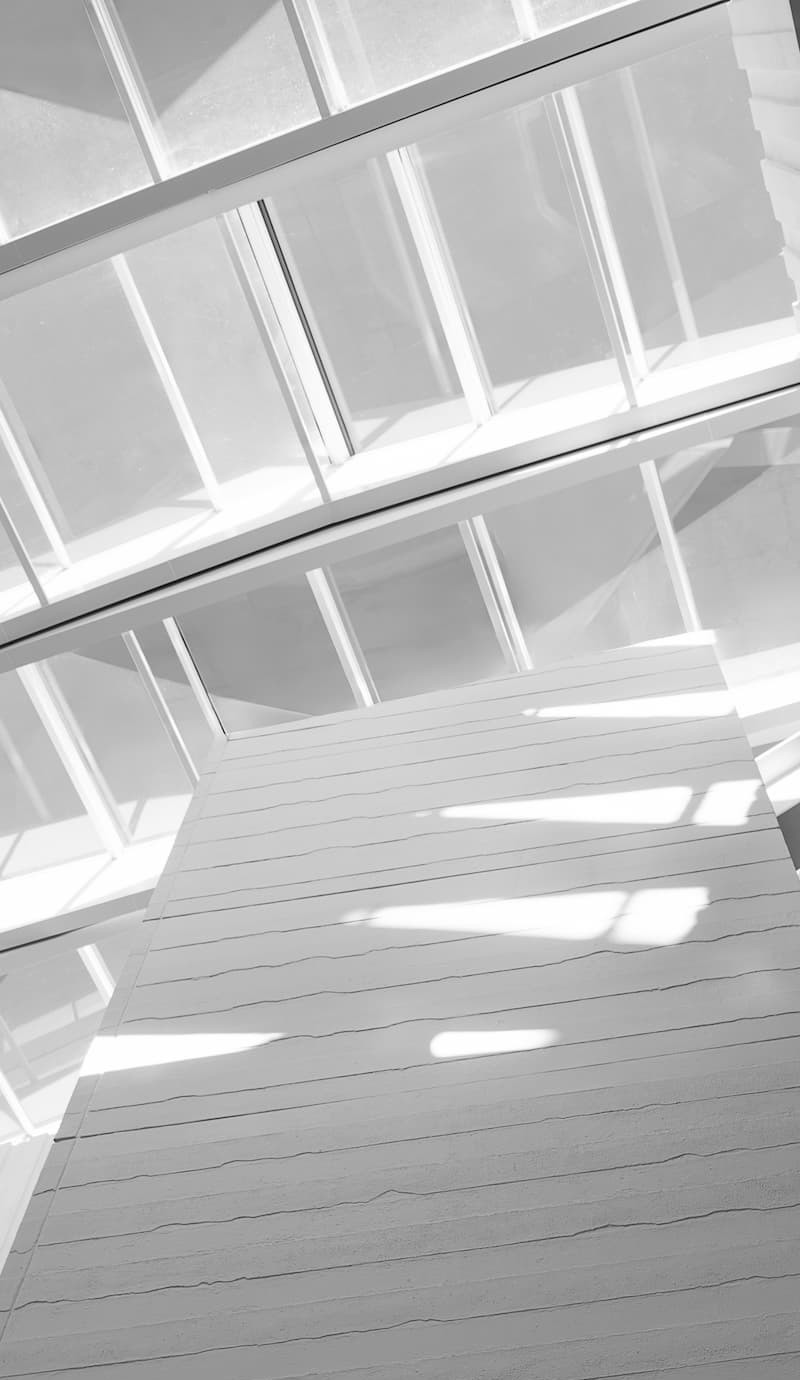 personas bajando escaleras